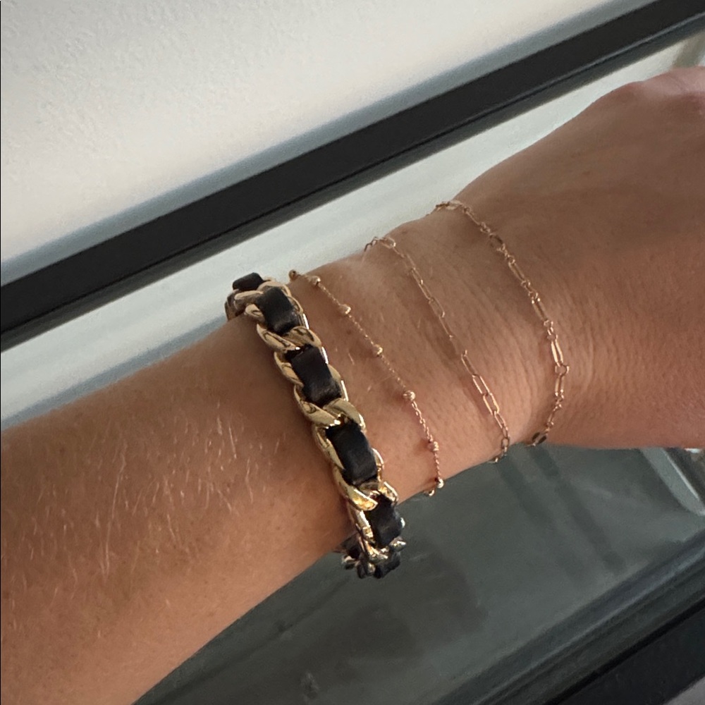 Henri Bendel gold & black leather cuff. - Picture 2 of 3